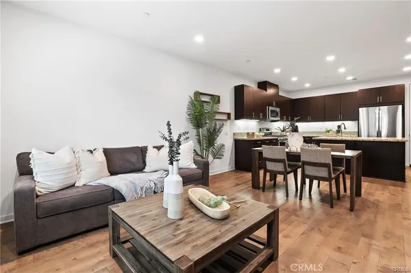 $4,400 | 53 Savannah, Lake Forest, CA 92630