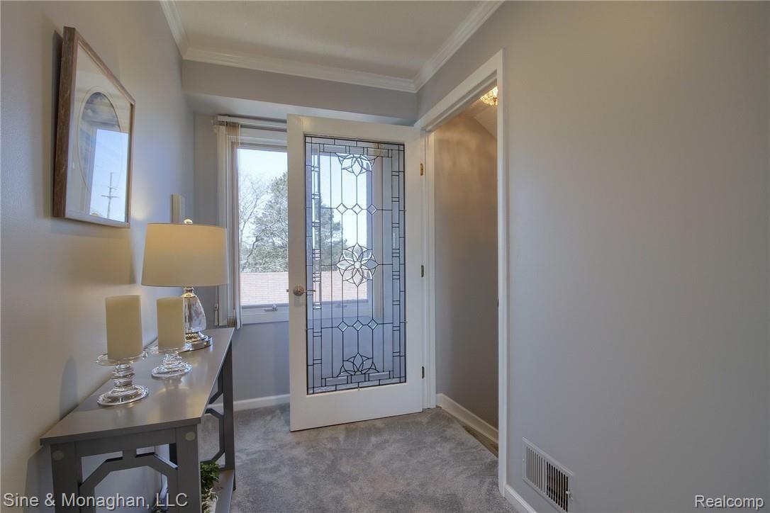 6-2nd Floor Landing.jpg