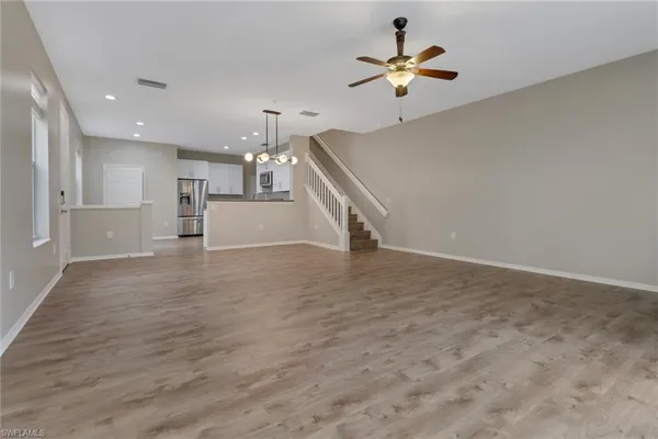 $2,695 | 815 Hampton Circle, Unit 143, Naples, FL 34105