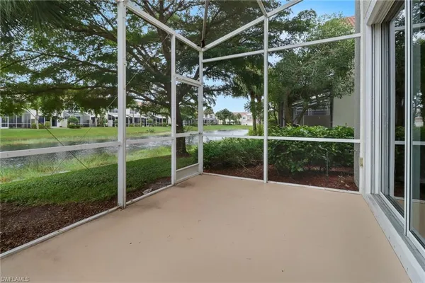 $2,695 | 815 Hampton Circle, Unit 143, Naples, FL 34105