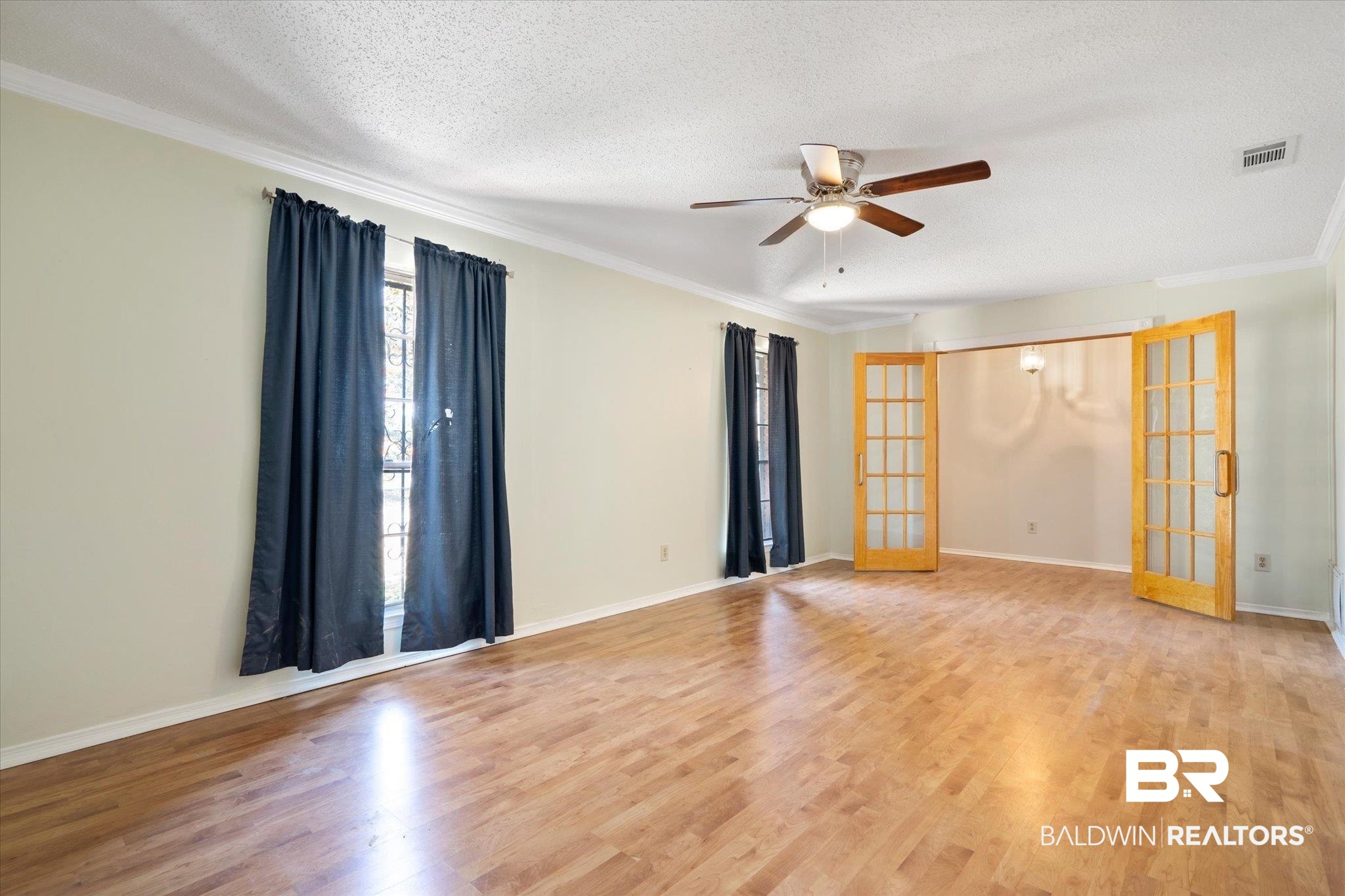 5812 Fern Valley Road Mobile, AL 36609 - Photo 3 of 23