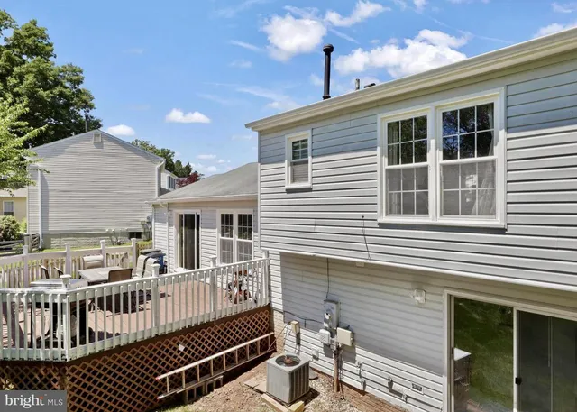 $715,000 | 13515 King Charles Drive, Chantilly, VA 20151