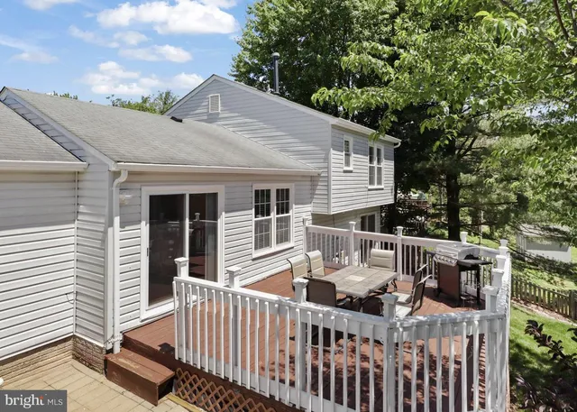 $715,000 | 13515 King Charles Drive, Chantilly, VA 20151