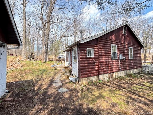 34 Cascade Lake Road Warwick, NY 10990 - Photo 4 of 23