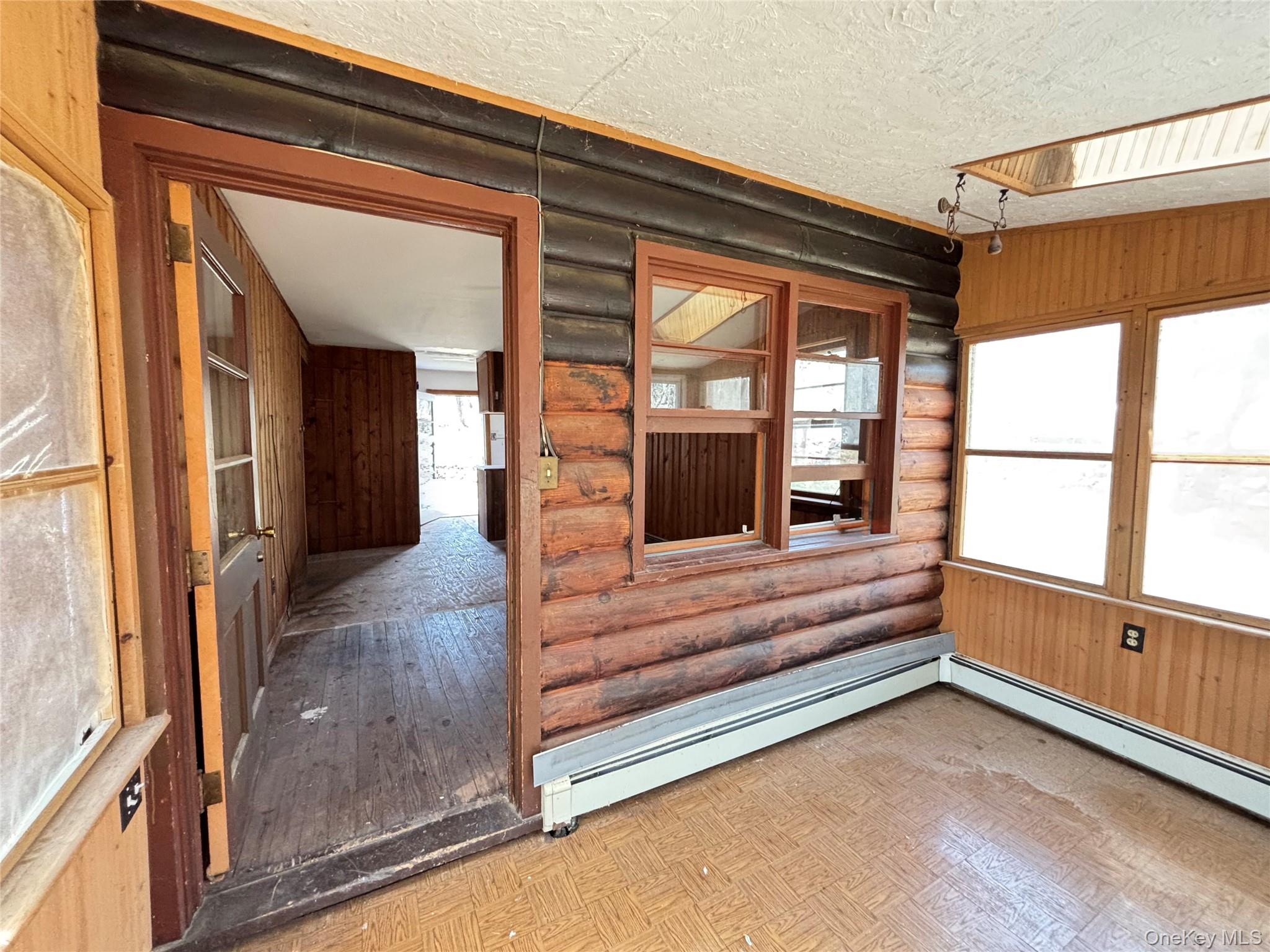 34 Cascade Lake Road Warwick, NY 10990 - Photo 8 of 23 Enclosed front porch.