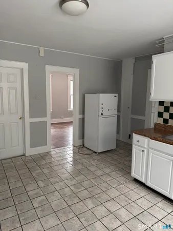 $2,400 | 165 Adelaide Street, Hartford, CT 06114
