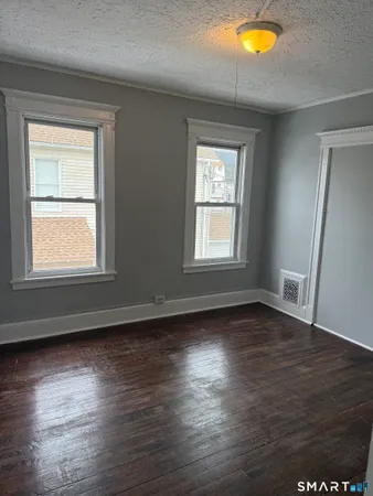 $2,400 | 165 Adelaide Street, Hartford, CT 06114