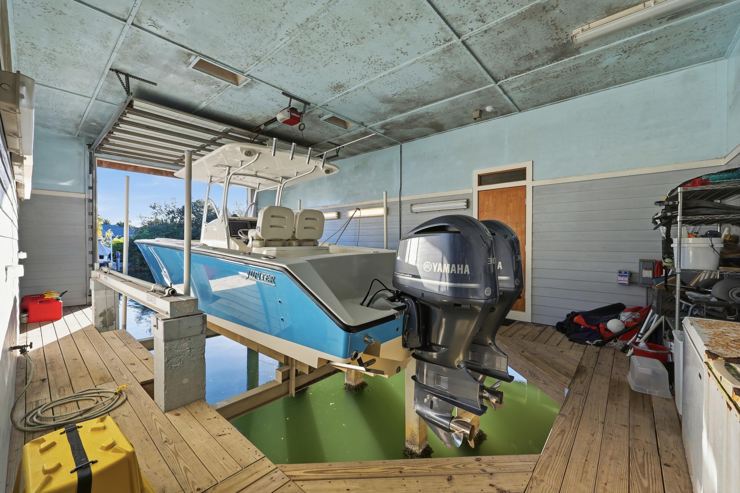 953 Thayer Lane Jupiter, FL 33458 - Photo 30 of 43 005_YGlB