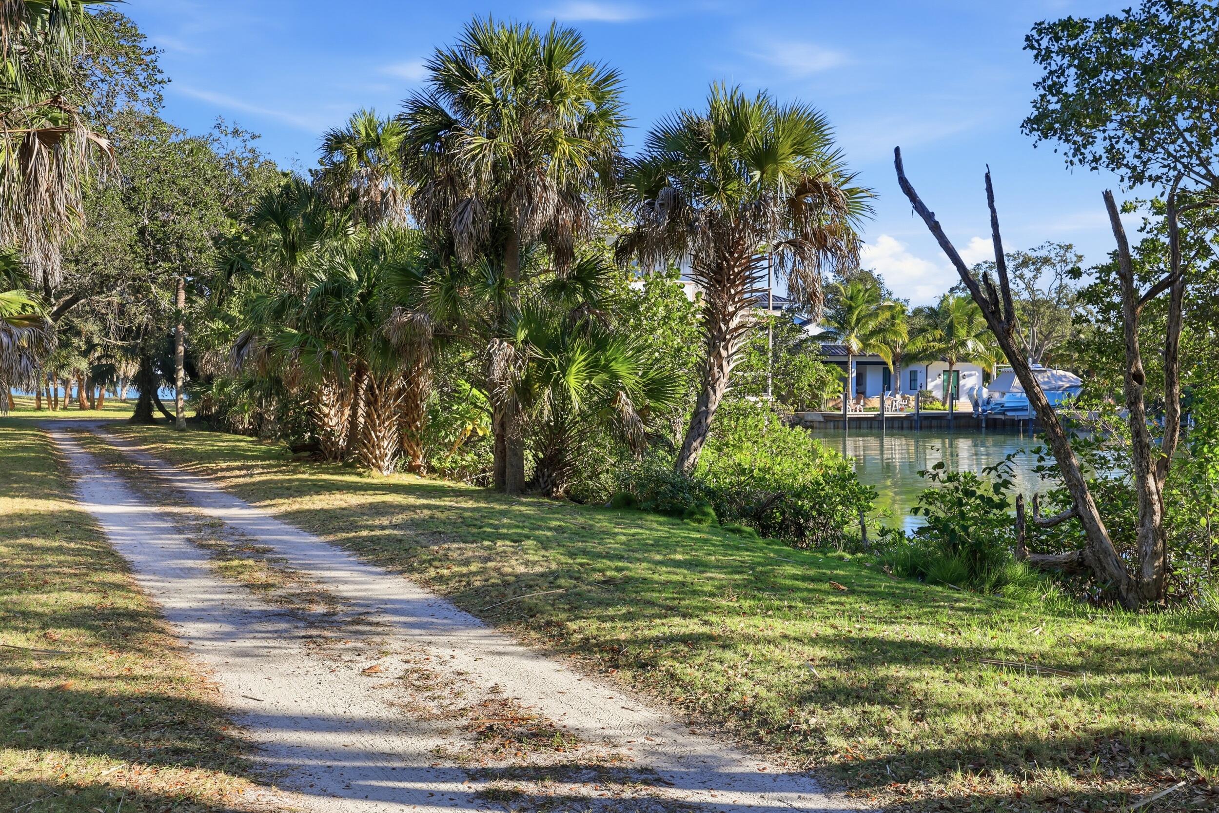 953 Thayer Lane Jupiter, FL 33458 - Photo 37 of 43 037_cC3O