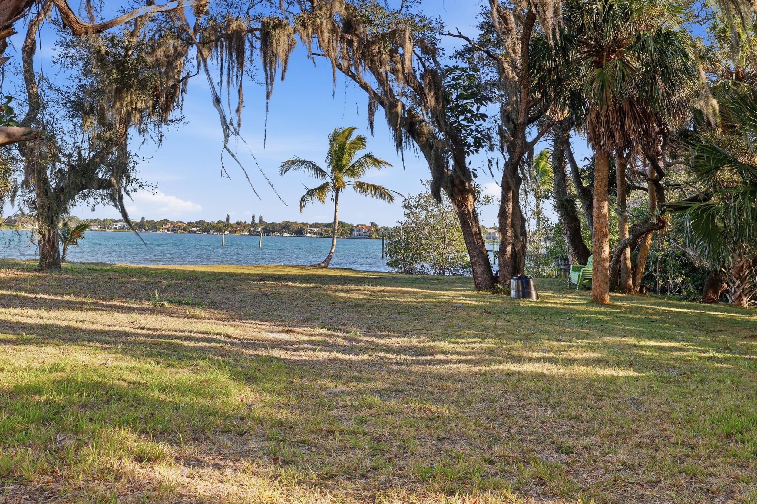 953 Thayer Lane Jupiter, FL 33458 - Photo 4 of 43 022_OIRR