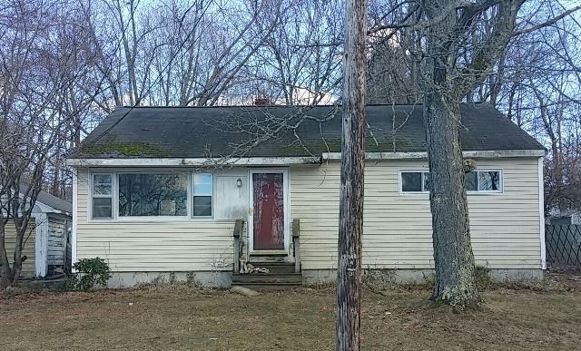 8 Howe Street Rochester, NH 03867 - Photo 1 of 6