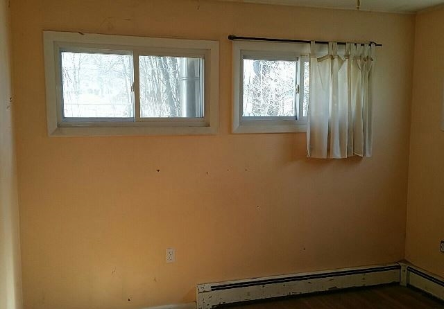 8 Howe Street Rochester, NH 03867 - Photo 4 of 6