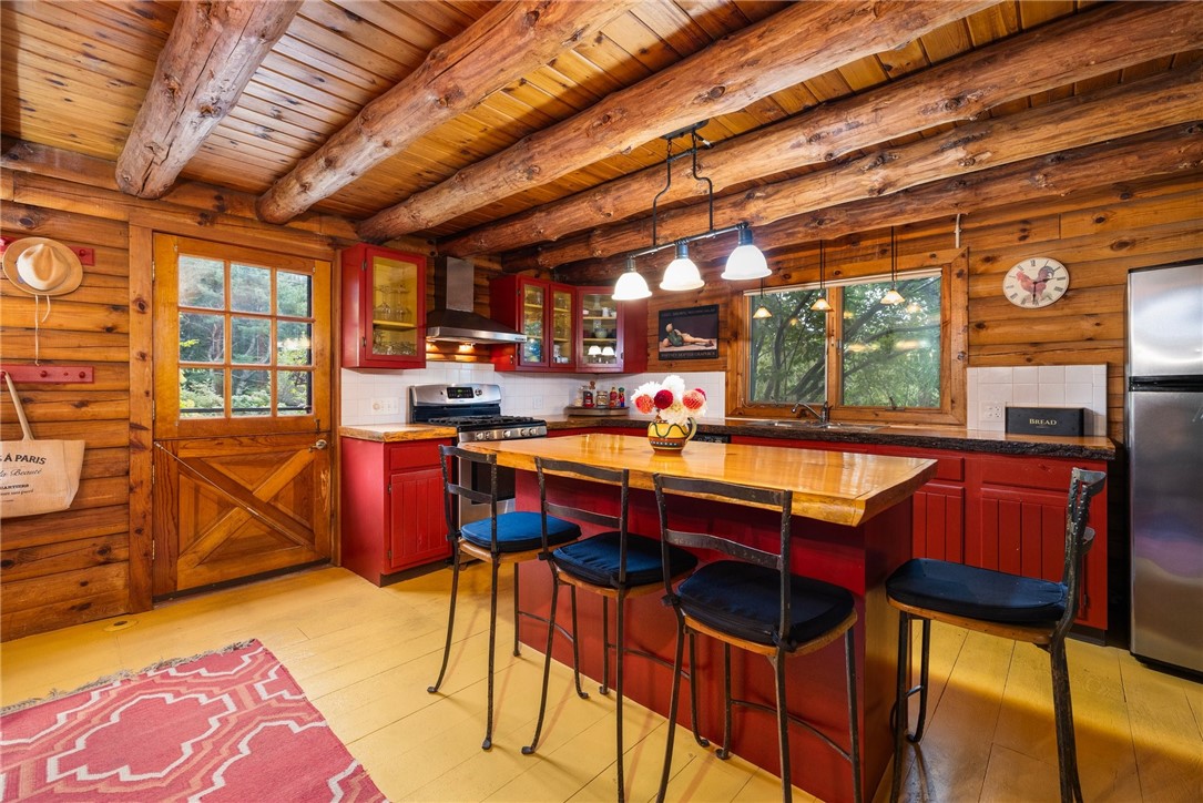 888 Tillinghast Road East Greenwich, RI 02818 - Photo 11 of 40 Gallery Image 11