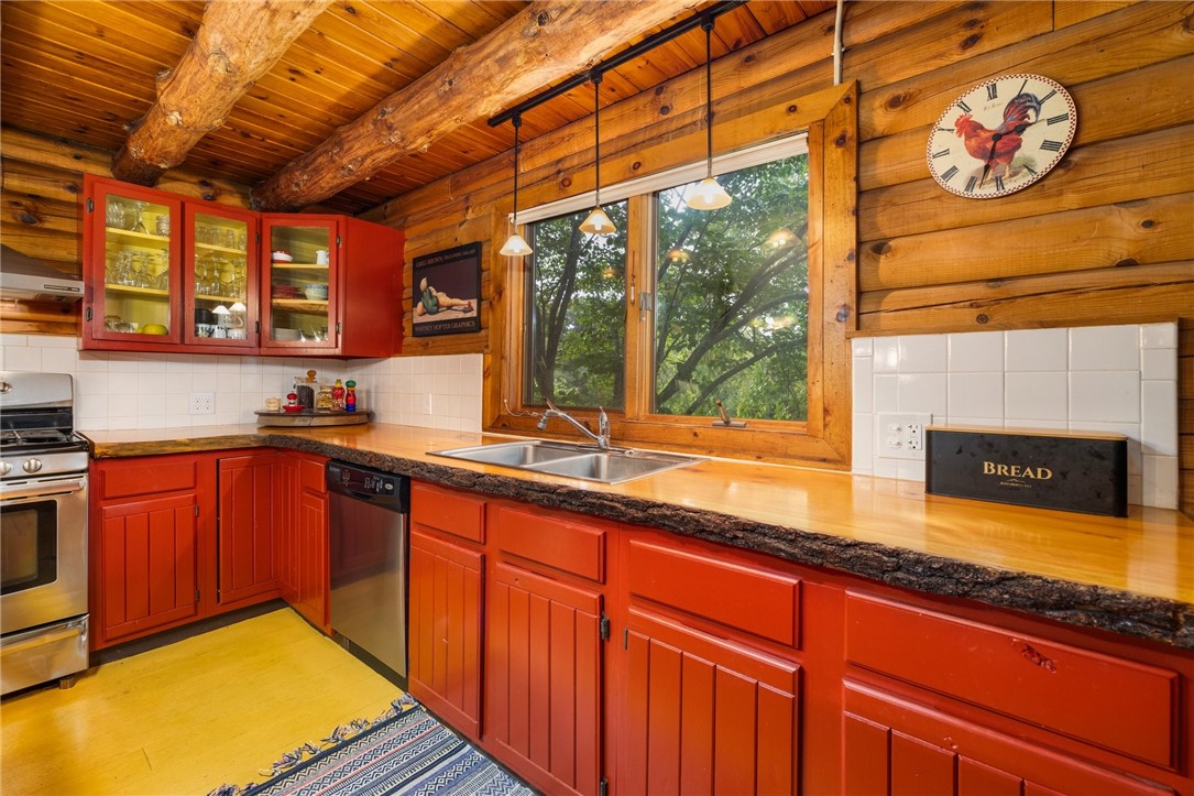 888 Tillinghast Road East Greenwich, RI 02818 - Photo 13 of 40 Gallery Image 13