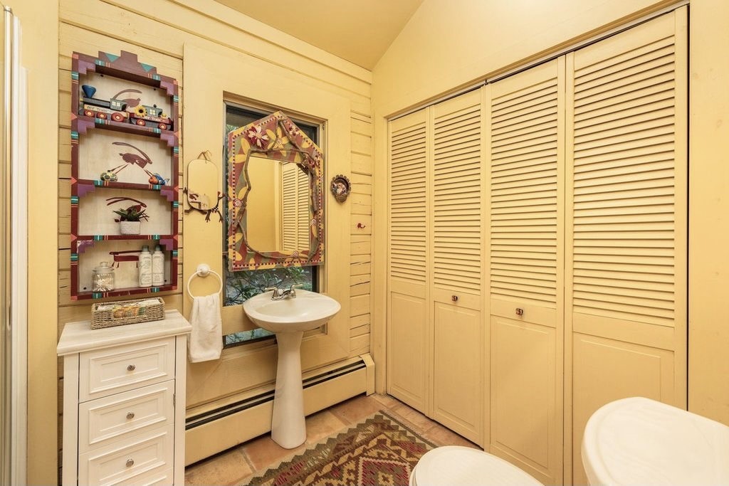 888 Tillinghast Road East Greenwich, RI 02818 - Photo 24 of 40 1st Floor Full Bathroom