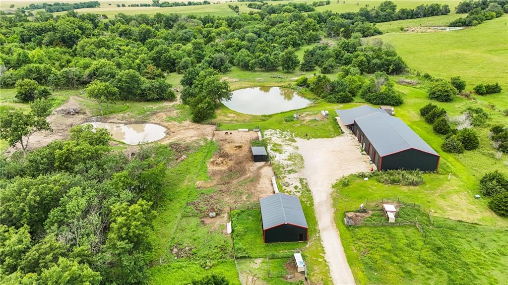 2216 Eisenhower Road Ottawa, KS 66067 - Photo 40 of 54