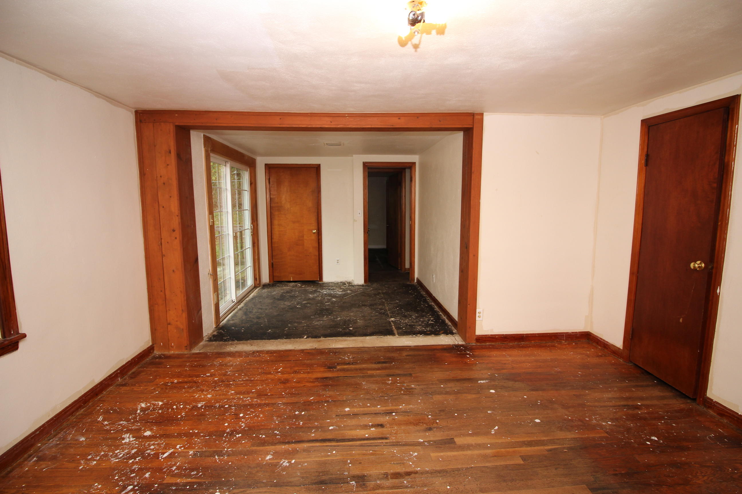 7344 Mt Chestnut Road Roanoke, VA 24018 - Photo 11 of 20 Living room