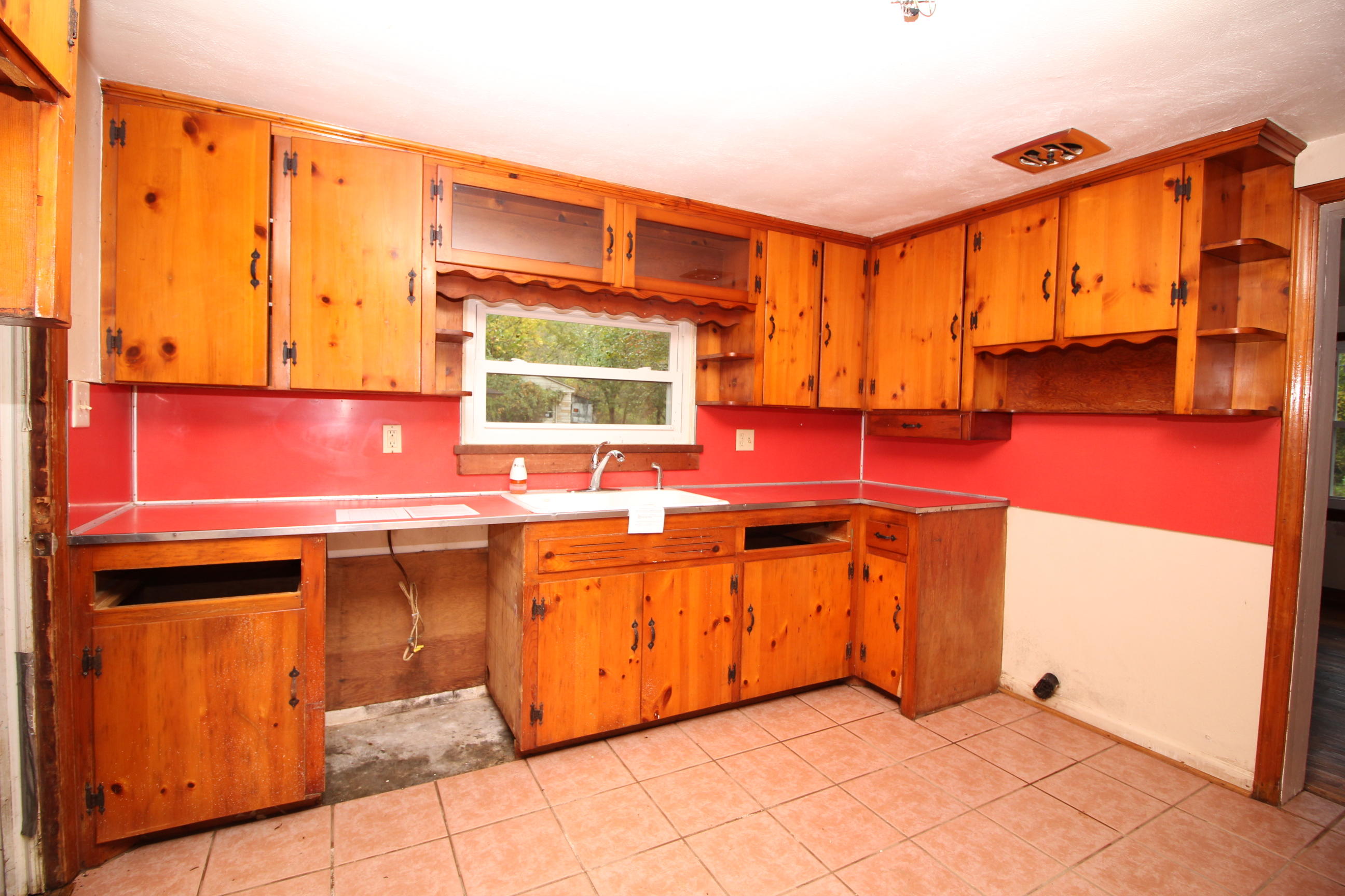 7344 Mt Chestnut Road Roanoke, VA 24018 - Photo 14 of 20 Kitchen