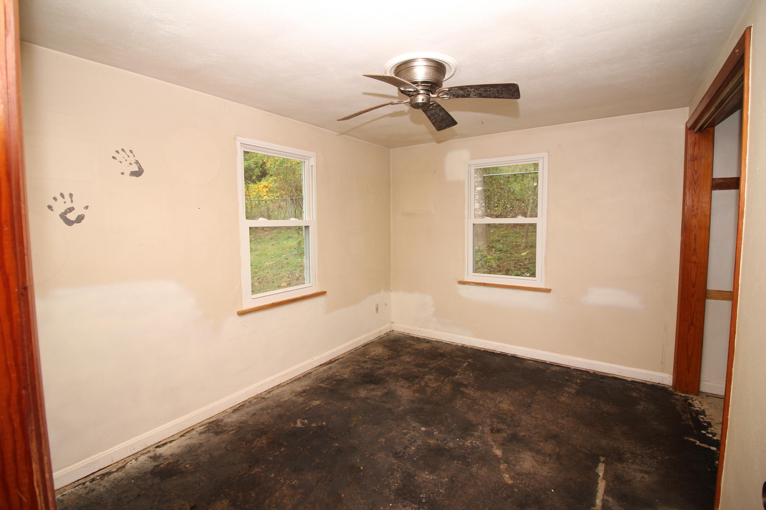 7344 Mt Chestnut Road Roanoke, VA 24018 - Photo 17 of 20 Bedroom