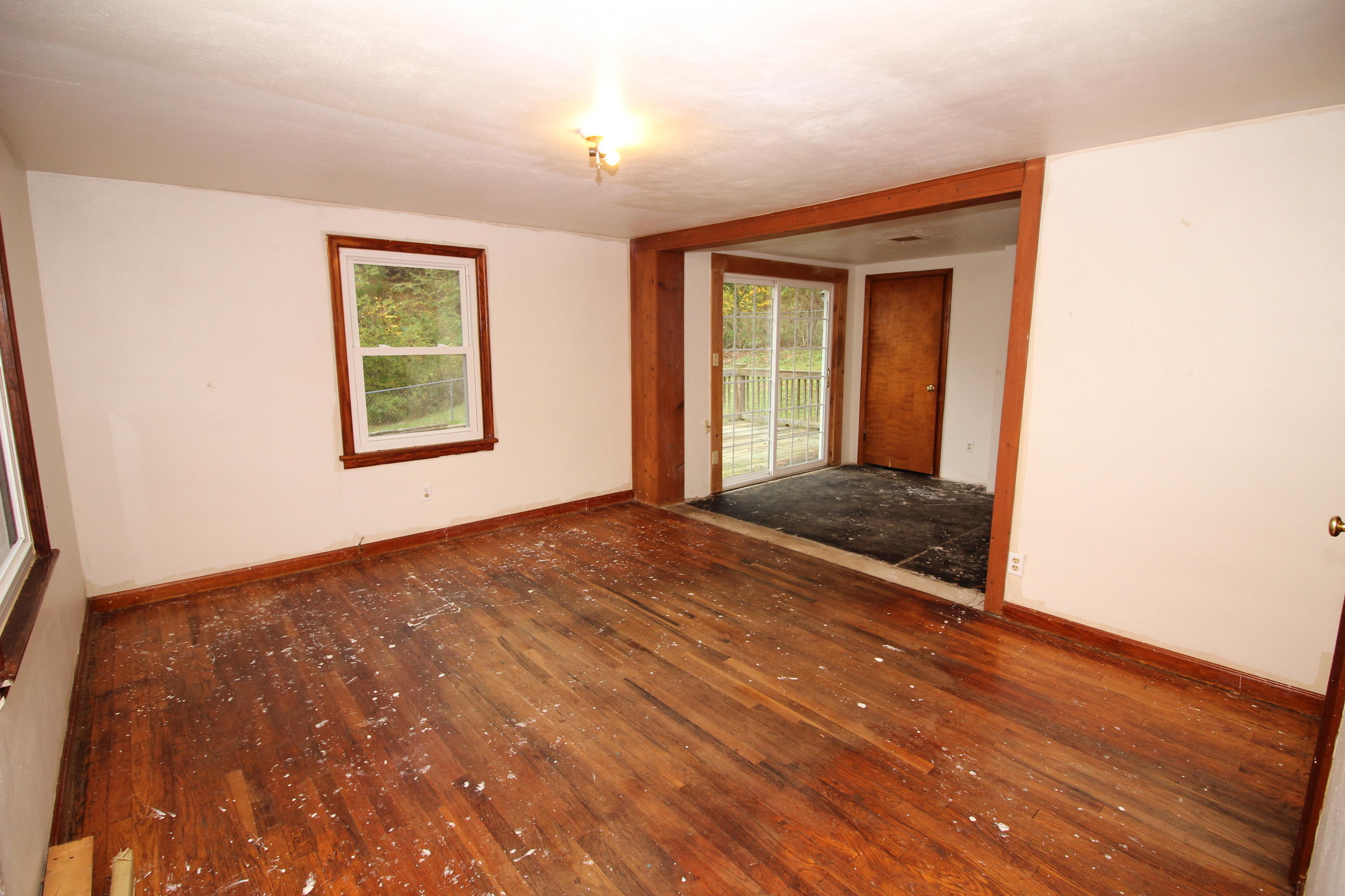 7344 Mt Chestnut Road Roanoke, VA 24018 - Photo 10 of 20 Living room