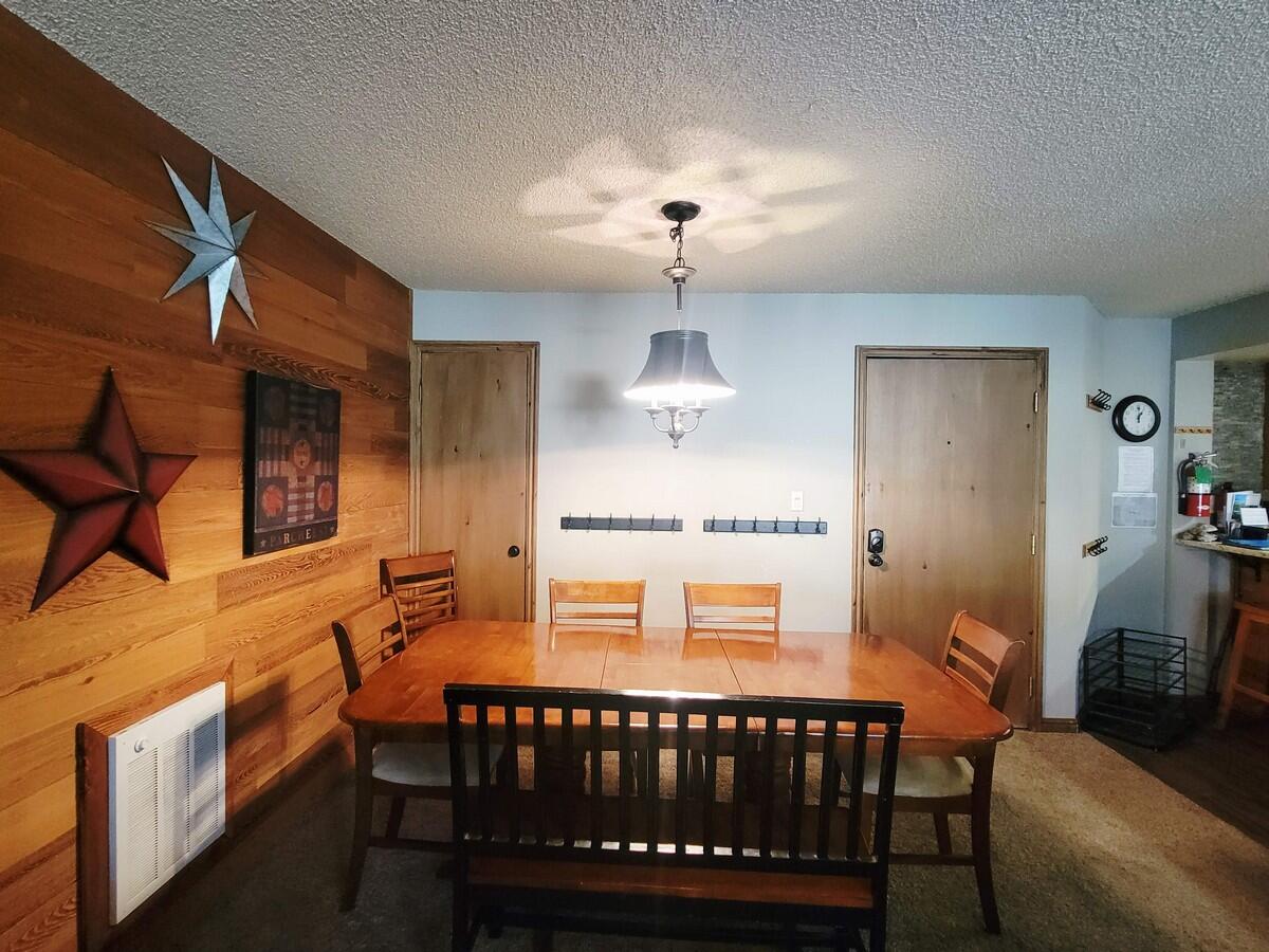 407 South Vasels Road, Unit 17 Brian Head, UT 84719 - Photo 9 of 49 Dining Area2