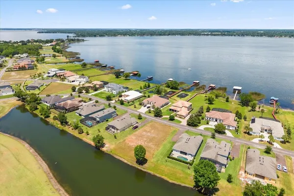 $779,360 | 19 Island Club Drive, Tavares, FL 32778