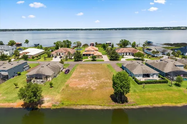 $779,360 | 19 Island Club Drive, Tavares, FL 32778