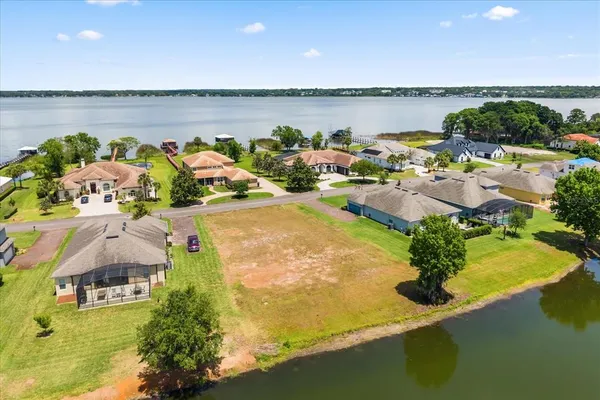 $779,360 | 19 Island Club Drive, Tavares, FL 32778