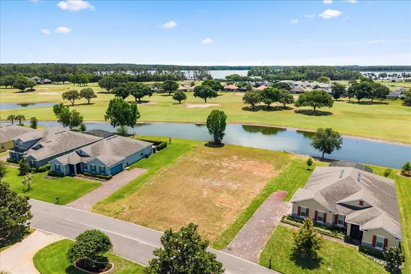 $779,360 | 19 Island Club Drive, Tavares, FL 32778