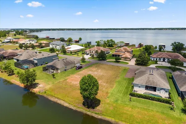 $779,360 | 19 Island Club Drive, Tavares, FL 32778