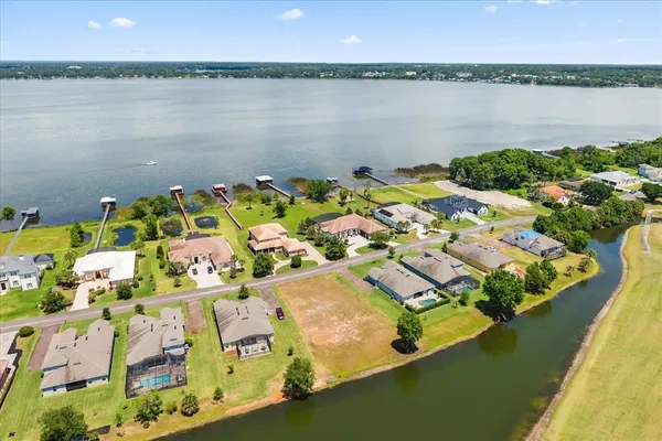 $779,360 | 19 Island Club Drive, Tavares, FL 32778