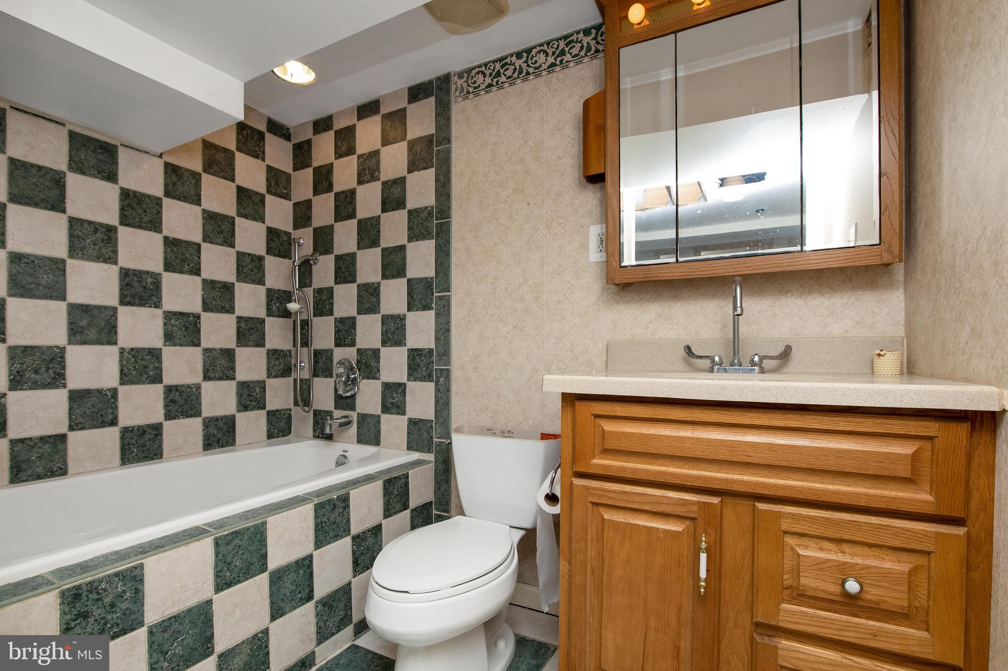 404 Exton Road Hatboro, PA 19040 - Photo 19 of 40