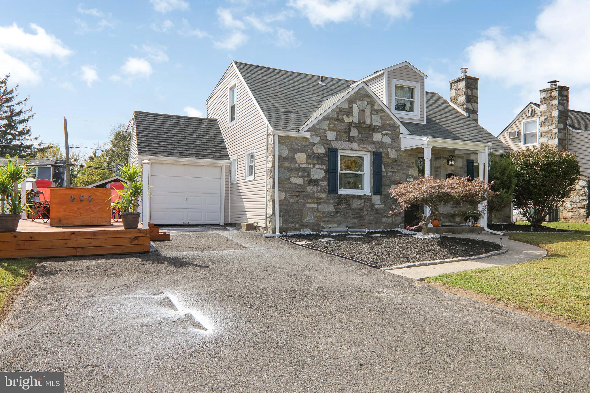 404 Exton Road Hatboro, PA 19040 - Photo 3 of 40