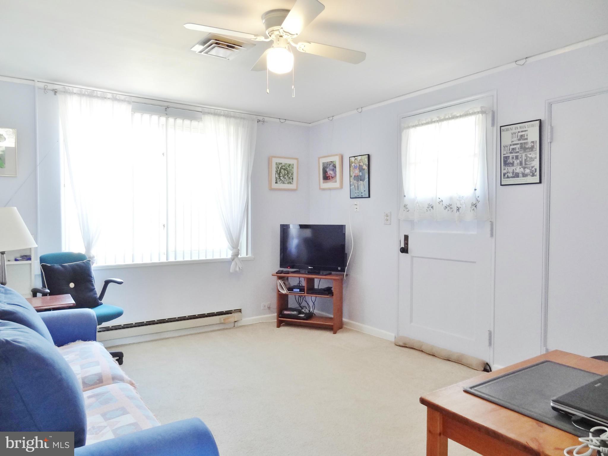 37 Ridge Road, Unit L Greenbelt, MD 20770 - Photo 5 of 10 Living Room