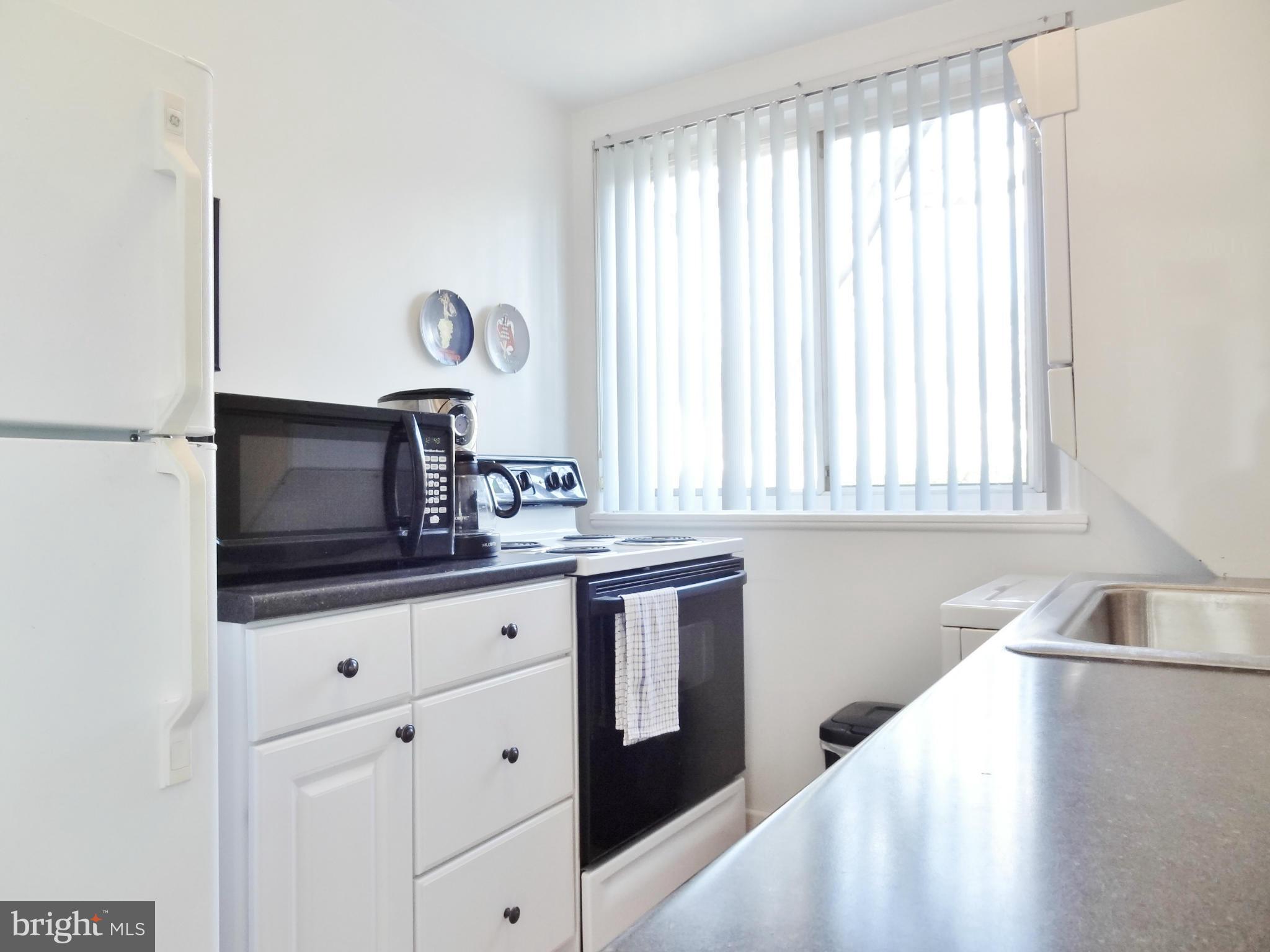 37 Ridge Road, Unit L Greenbelt, MD 20770 - Photo 7 of 10 Kitchen