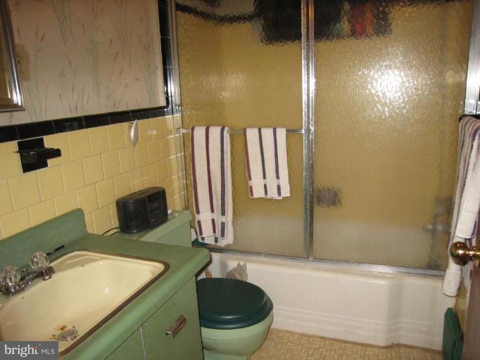 10109 Lyons Mill Road Randallstown, MD 21133 - Photo 6 of 19 Bath #2