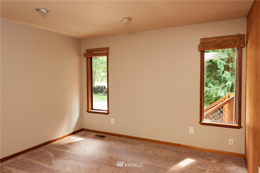 5715 Cameron Road Freeland, WA 98249 - Photo 8 of 25