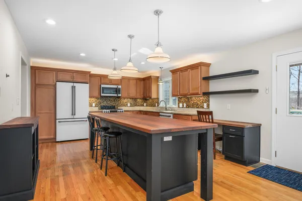 $850,000 | 21 Grand Oak Road, Forestdale, MA 02644