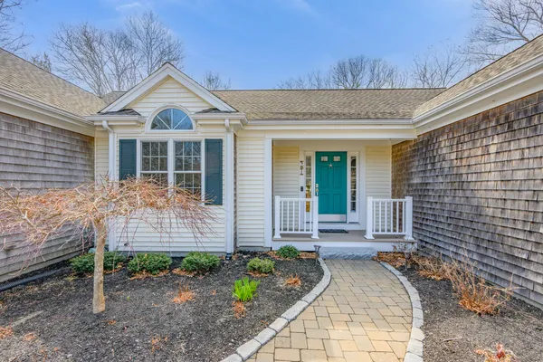 $850,000 | 21 Grand Oak Road, Forestdale, MA 02644