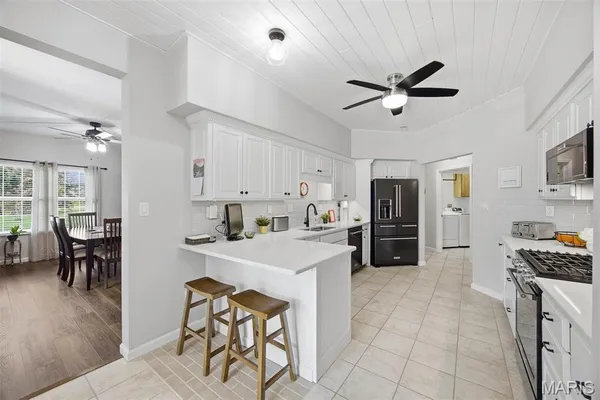 $435,000 | 2032 Bluebird Lane, Highland, IL 62249