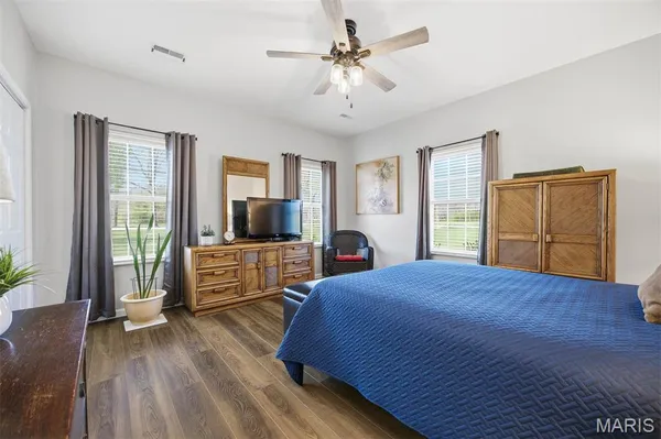 $435,000 | 2032 Bluebird Lane, Highland, IL 62249