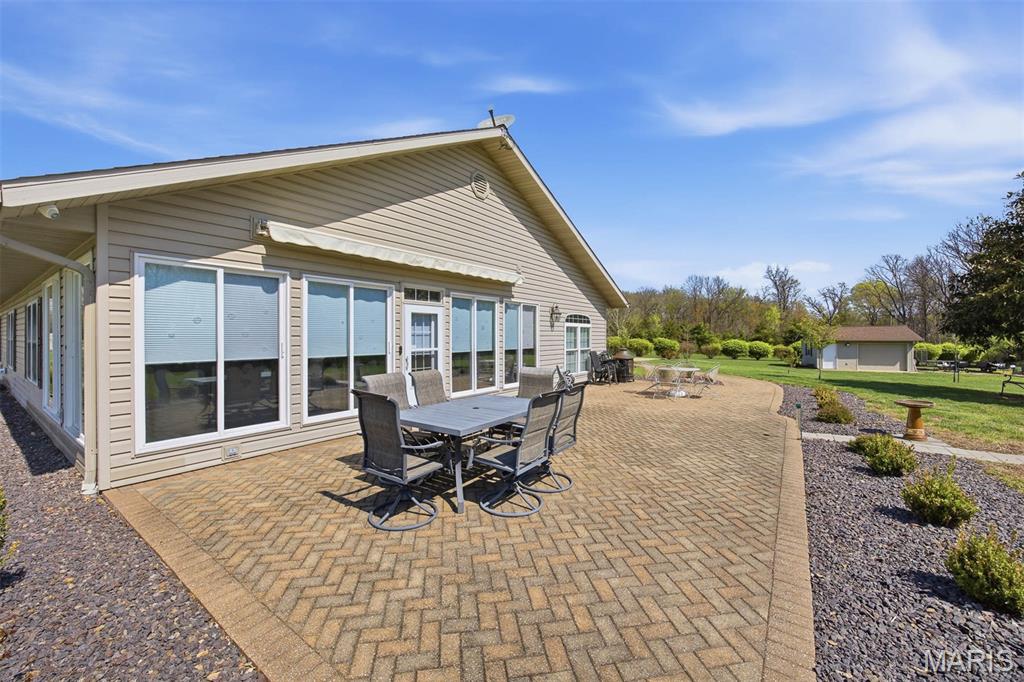 2032 Bluebird Lane Highland, IL 62249 - Photo 41 of 62