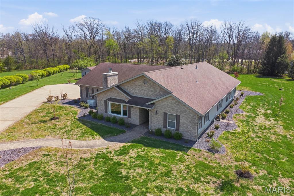2032 Bluebird Lane Highland, IL 62249 - Photo 46 of 62