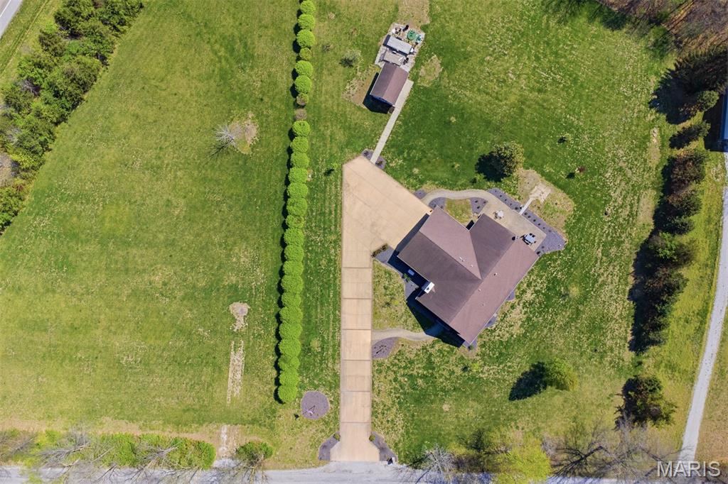2032 Bluebird Lane Highland, IL 62249 - Photo 50 of 62