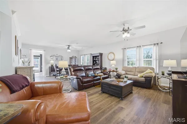 $435,000 | 2032 Bluebird Lane, Highland, IL 62249