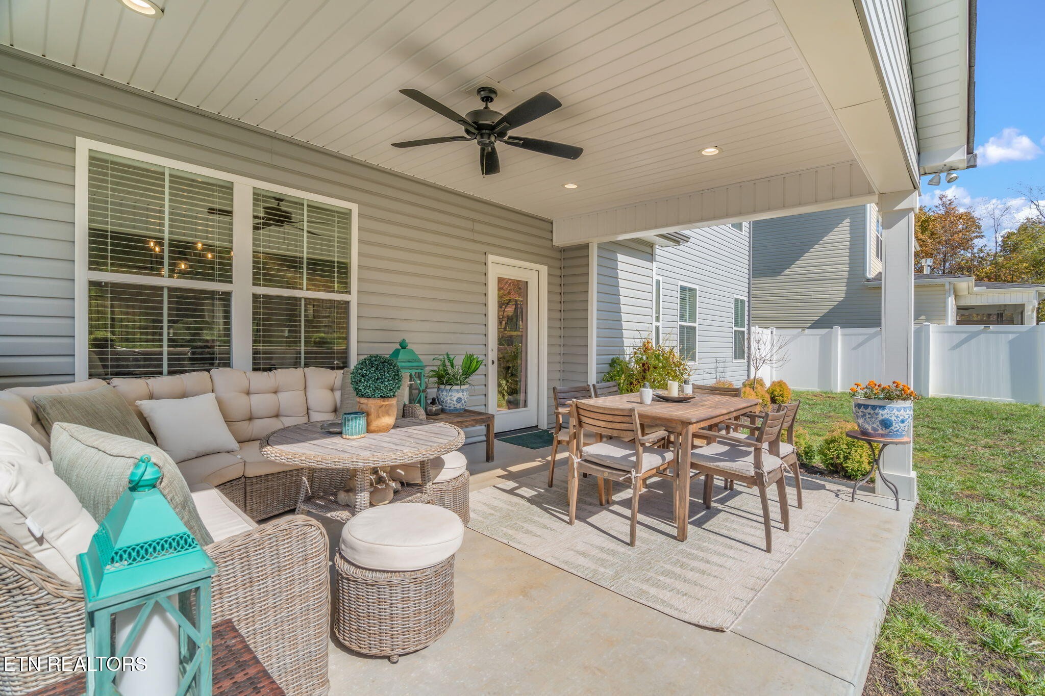 1146 Madison Oaks Road Knoxville, TN 37924 - Photo 43 of 48 a living room with furniture and a large window