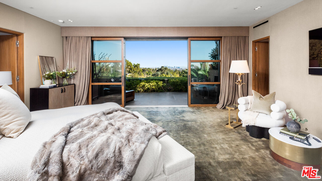 960 North Alpine Drive Beverly Hills, CA 90210 - Photo 20 of 33