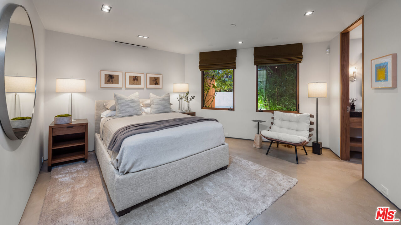 960 North Alpine Drive Beverly Hills, CA 90210 - Photo 31 of 33