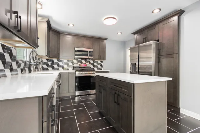 $275,000 | 16910 Lincoln Street, Hazel Crest, IL 60429