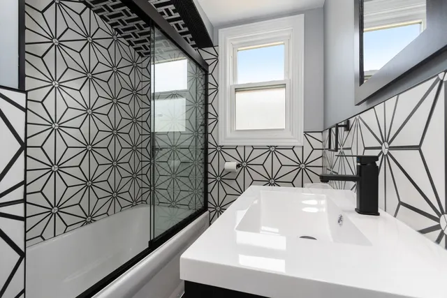 $275,000 | 16910 Lincoln Street, Hazel Crest, IL 60429